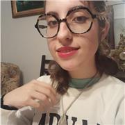 Profesora graduada de primaria apta para dar clases.